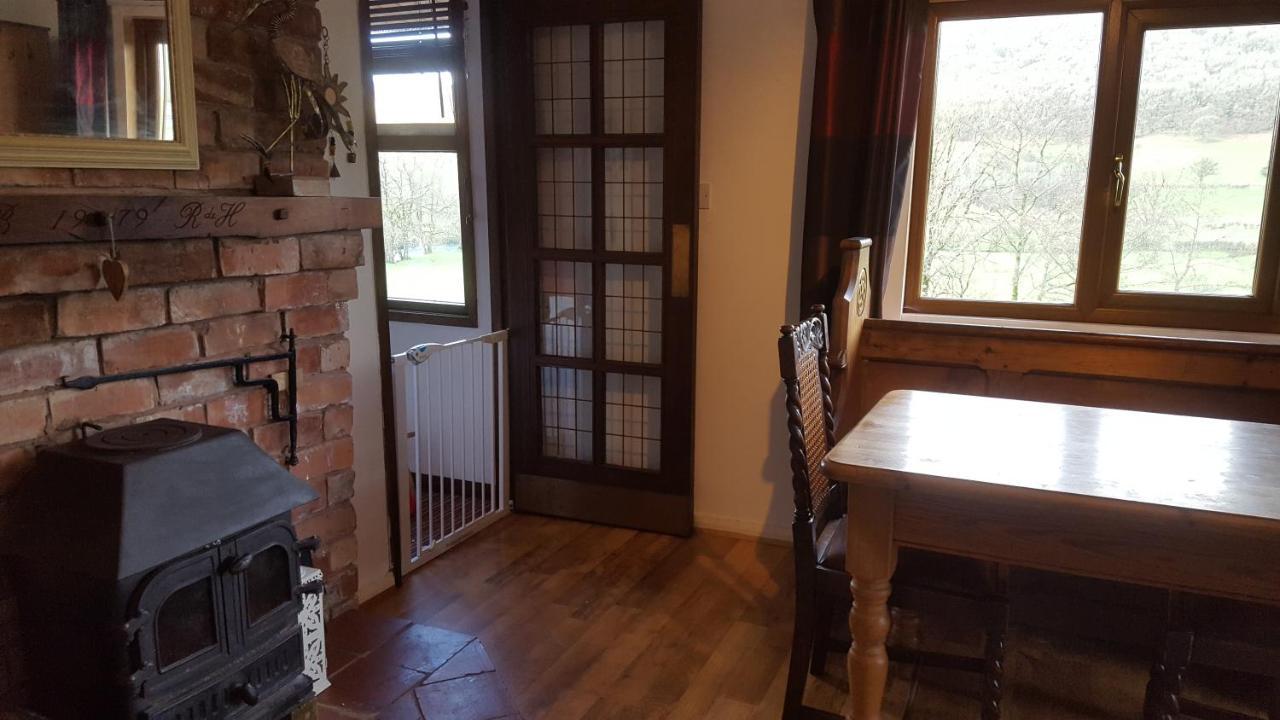 Pen Y Geulan Villa Макънтлет Екстериор снимка